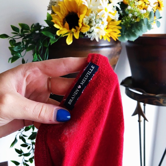 BRANDY MELVILLE SOFT RED TEE - Picture 3 of 5